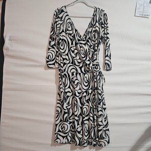 Black and White Deep V Fit & Flare Stylish Dress